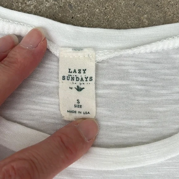 EUC Lazy Sundays off white unique top - Picture 2 of 9